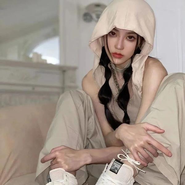 闪婚老公太宠我$先婚后爱陆总马甲藏不住了